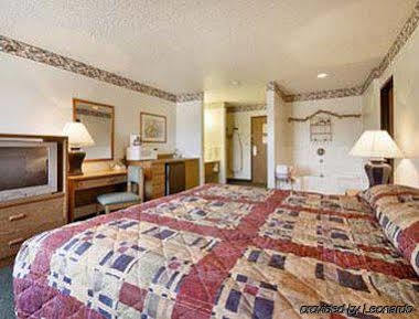 Hotel Super 8 By Wyndham 2*